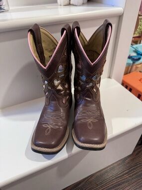 Shyanne Brown Kids Heart-Appliqué Cowboy Boots with Pink Trim